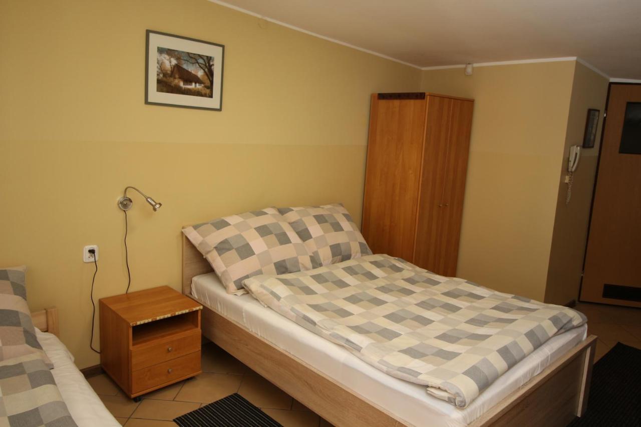 Bar Malwa Motel Aleksandrów Łódzki Buitenkant foto