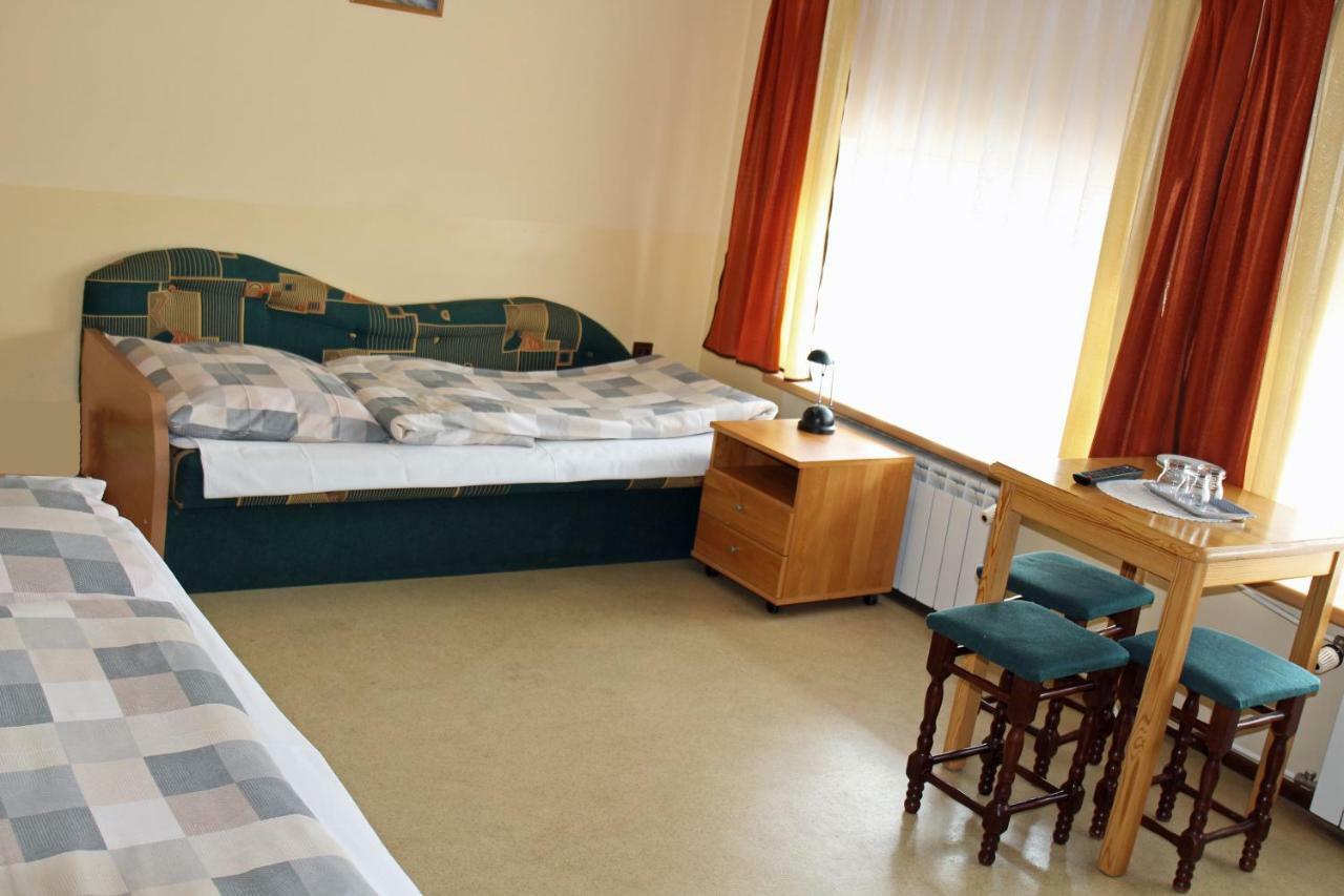 Bar Malwa Motel Aleksandrów Łódzki Buitenkant foto